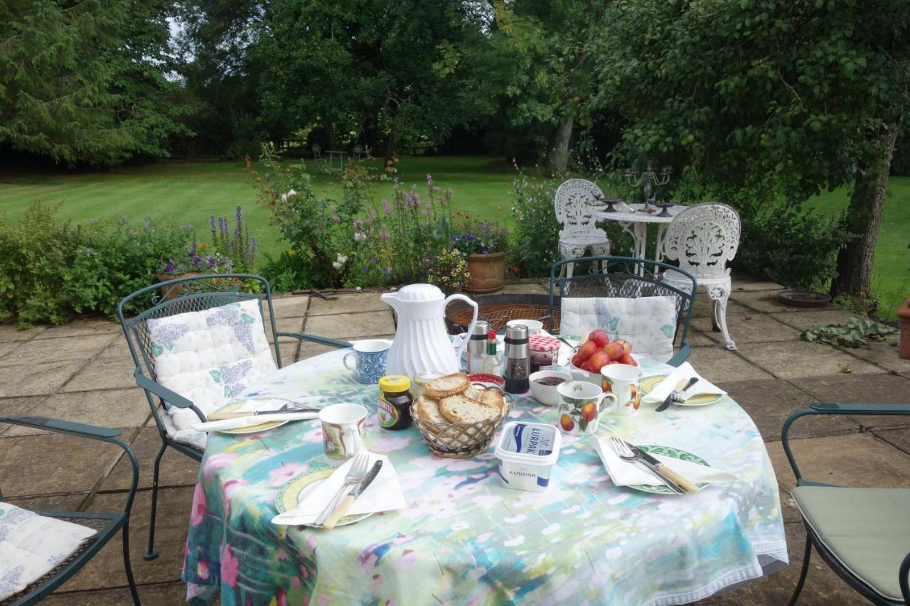 St Michaels House Bed and Breakfast Crediton Exteriör bild