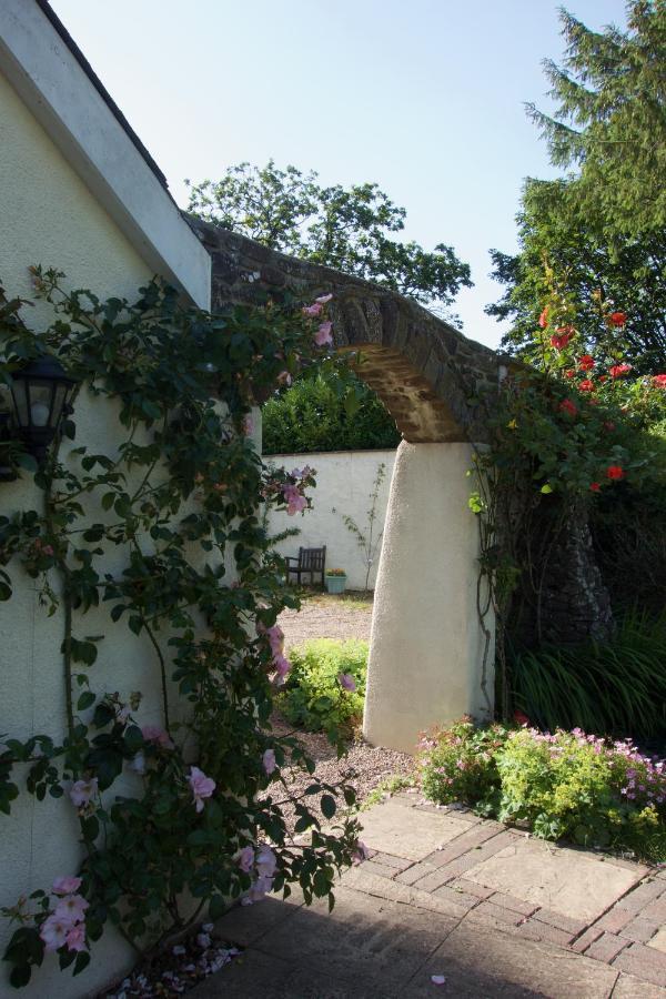 St Michaels House Bed and Breakfast Crediton Exteriör bild