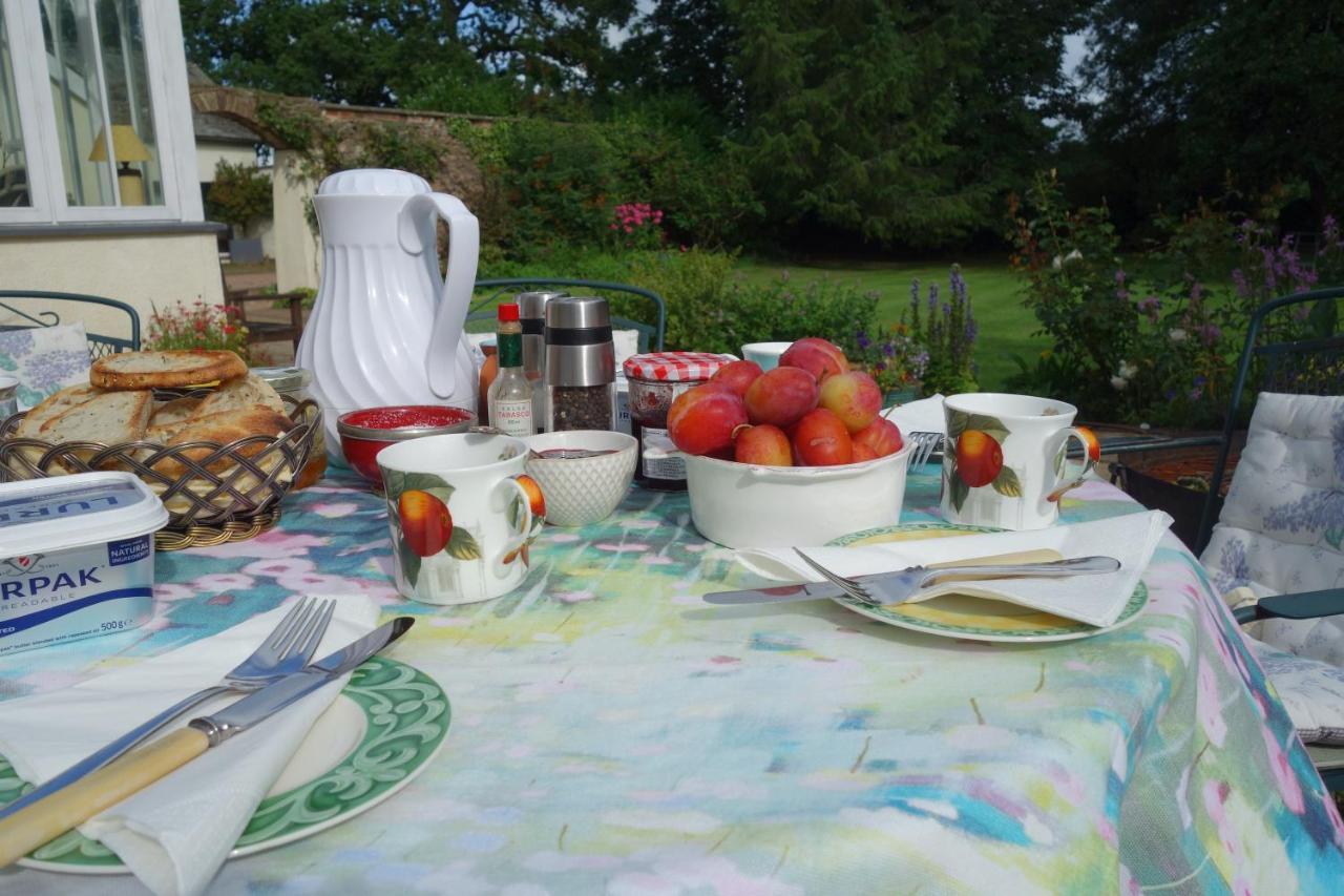 St Michaels House Bed and Breakfast Crediton Exteriör bild